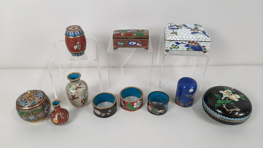 11 Pcs Cloisonne incl. Boxes and Napkin Rings