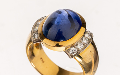 18 kt gold sapphire-brilliant-ring , YG 750/000, centered oval sapphire...