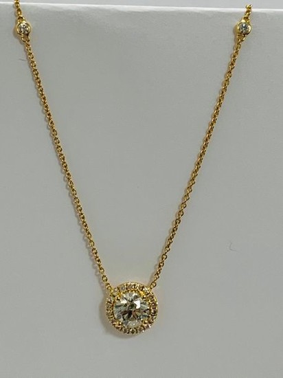 18ct Yellow Gold Diamond necklace featuring, round brilliant...