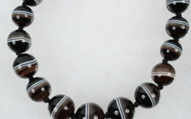 BANDED AGATE BEAD NECKLACE
