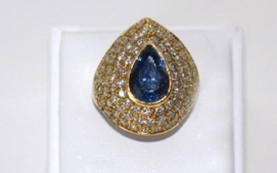 18kt yellow gold diamond & sapphire ring, approx. 2 ct