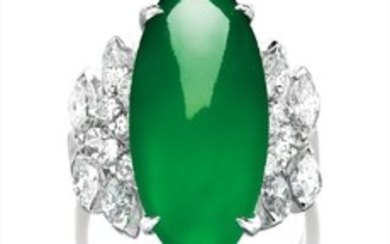 A Jadeite Cabochon and Diamond Ring, 天然翡翠配鑽石戒指天然翡翠配鑽石戒指