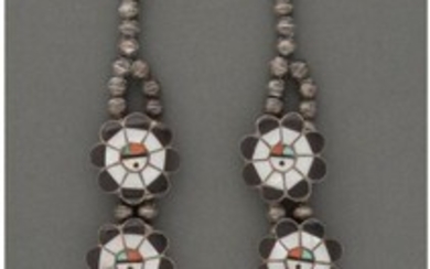 70030: A Zuni Squash Blossom Necklace c. 1970 silver