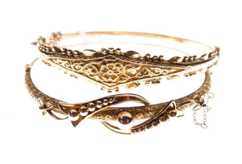9ct gold snap bangle, together with another yellow metal...
