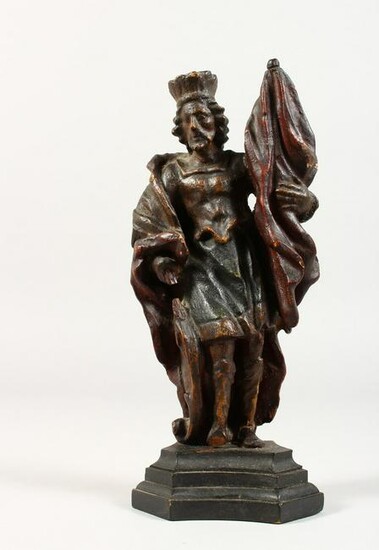 A 17TH/18TH CENTURY SMALL CARVED WOOD STANDING FIGURE