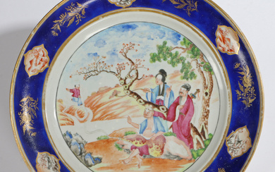 A CHINESE EXPORT PORCELAIN PLATE, QING DYNASTY.