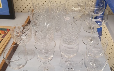 A COLLECTION OF MIXED CRYSTAL GLASSWARE