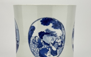 A Chinese Blue&White jar, 17TH/18TH Century Pr. Size:(H22CM...