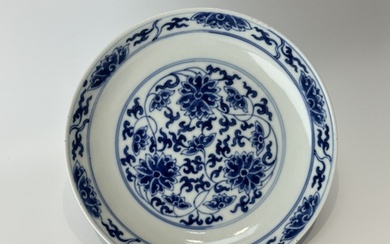 A Chinese Blue&white dish, 19TH/20TH Century Pr. Size:(Mout...