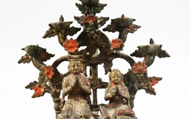 A FINE 18TH / 19TH CENTURY INDIAN OR NEPALESE BRONZE