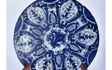 A LARGE 18TH CENTURY DUTCH DELFT BLUE AND WHITE POTTERY DISH...