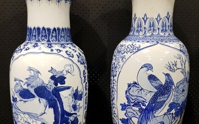 A Pair of Blue and White Chinese Baluster Vases, with floral and bird cartouche (H: 80cm)