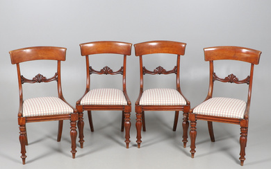 A SET OF FOUR REGENCY MAHOGANY DINING CHAIRS.