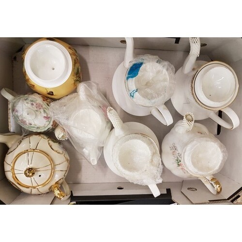 A collection of teapots: 4 x Paragon examples, small Minton ...