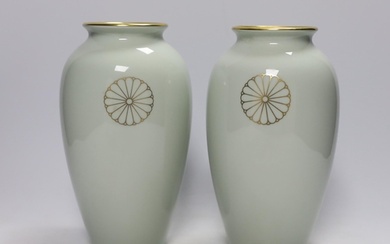 A pair of Japanese Fukagawa presentation vases, with Imperia...