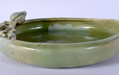 AN 18TH/19TH CENTURY CHINESE CELADON PORCELAIN BRUSH