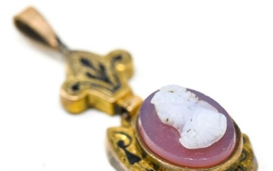 Antique 19th C 10kt Gold Cameo Necklace Pendant
