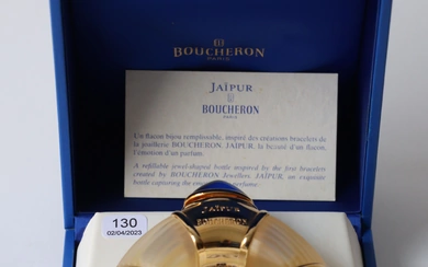 Boucheron. Flacon de parfum "Jaipure" Dans son coffret. Diam. : cm.