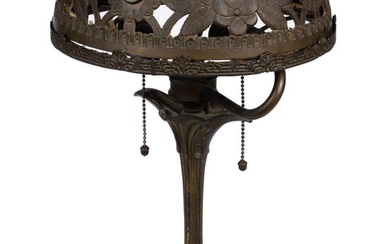 CAST-METAL JEWELED TABLE LAMP