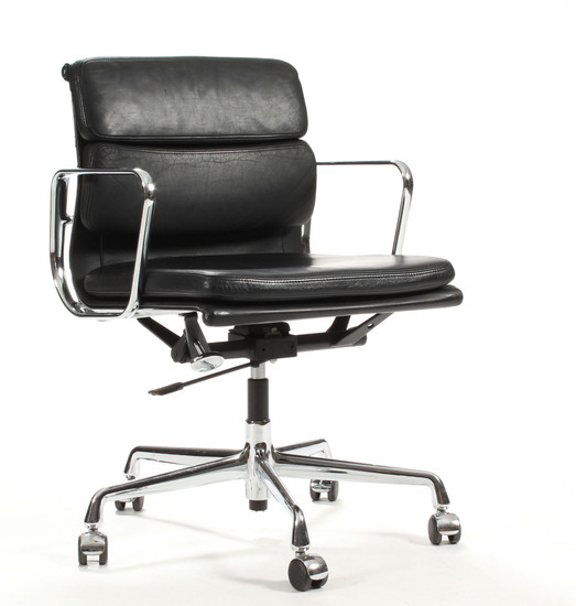 Charles Eames. Soft Pad office chair, model EA-217