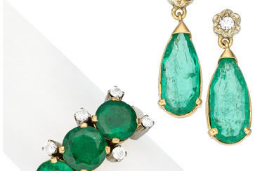 Emerald, Diamond, Platinum, Gold Jewelry Stones: Round-shaped emeralds weighing...