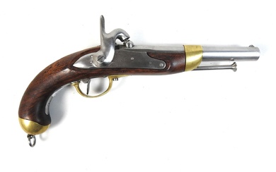 FRANCE. Pistolet de cavalerie à percussion modèle 1822 T Bis, monture en noyer à garnitures...