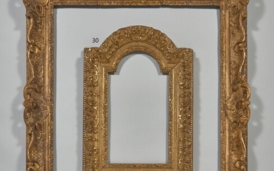 France, époque Louis XIV Cadre en bois sculpté et doré dit cadre de Christ
