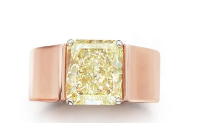 Gold and Fancy Yellow Diamond Ring