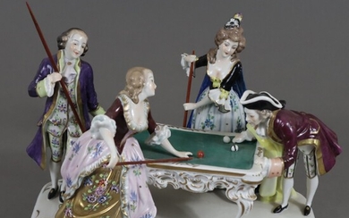 Groupe galant de personnages "Joueurs de billard" - A.W.Fr. Kister, disque, porcelaine, peinture polychrome, peinture...