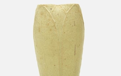 Grueby Faience Company, Vase