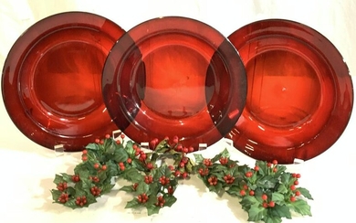 Holiday Dinner Plates & Mugs with Festive Decor