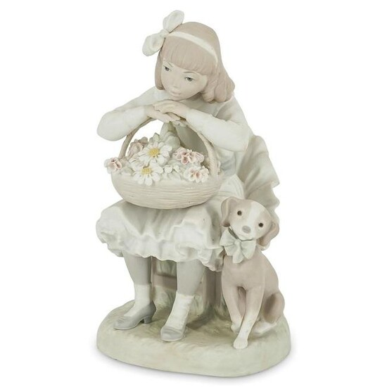 Lladro Porcelain Figurine "Girl With Flowers"