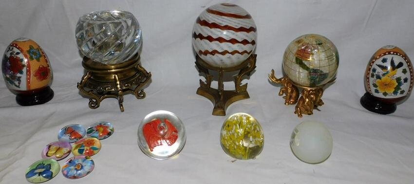 Lot Porcelain Eggs - Glass Bowl - Paperweights