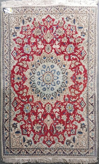 Machine Woven Red Tone Carpet (240 x 175cm)