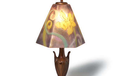 PAIRPOINT (1900-1970) Daffodil Table Lamp circa 1920 interior painted glass,...