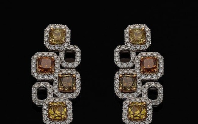 Paar extravagante Fancy Diamant-Ohrringe