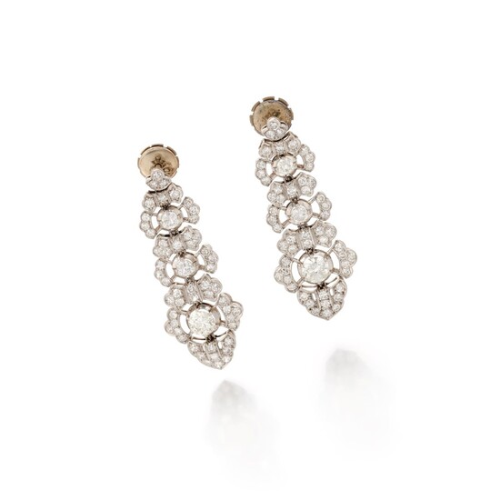 Pair of diamond pendent earrings (Paio di orecchini pendenti in diamanti), Pair of diamond pendent earrings (Paio di orecchini pendenti in diamanti)