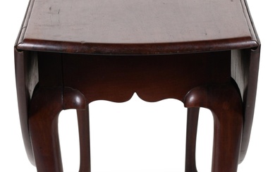 QUEEN ANNE MAHOGANY DROP-LEAF TABLE, MID-18TH CENTURY, POSSIBLY AMERICAN 27 1/4 x 17 x 48 in. (69.2 x 43.2 x 121.9 cm.)