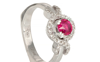 Ring in white gold, ruby and diamonds.