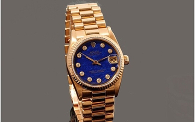 Rolex, Datejust, Réf. 68278, n° E537xxx, vers 1990. Une belle montre de dame en or,...