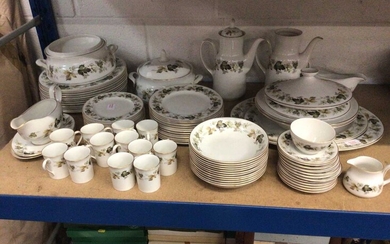 Royal Doulton Larchmont part tea, coffee and dinner service