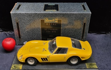 Star Lot : A superb Revell die-cast model of a 1962 Ferrari ...