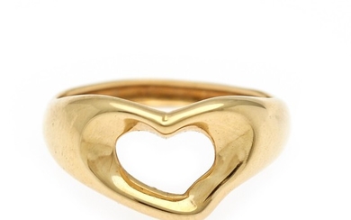 Tiffany & Co.: A heart ring of 18k gold. Size 52.