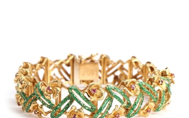 Uno A Erre: Italian ruby and enamel bracelet set with green enamel and faceted rubies, mounted in 18k gold. L. 19.3 cm. Weight app. 44 g.