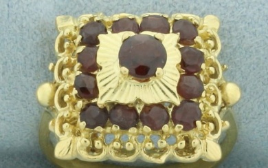 Vintage Garnet Ring in in 18k Yellow Gold