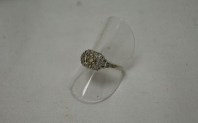White gold ring setting . Art Deco period. Gross weight 2,18 g. TDD 55