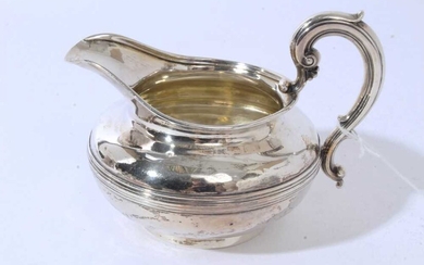 William IV silver cream jug of pot bellied form (London 1835), 4.8ozs