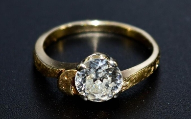 1 Carat Diamond Solitaire in 14K Gold Ring