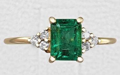 1.16 Carat Natural Emerald And 0.10 Ct Diamonds - 14 kt. Yellow gold - Ring - NO RESERVE