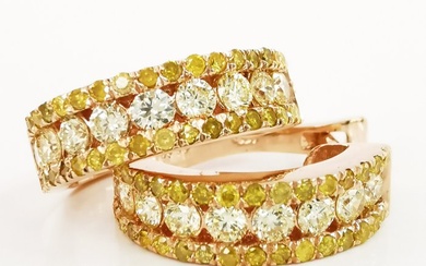 1.26 ct light yellow & 0.82 ct fancy vivid yellow diamond designer hoop earrings - 14 kt. Pink gold - Earrings Diamond - Diamonds, AIG Certified